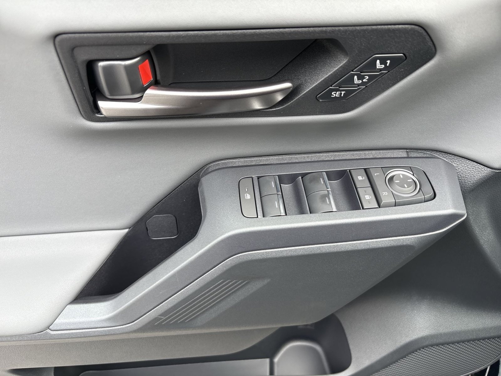 New 2026 Toyota RAV4 XSE AWD/4WD image 15