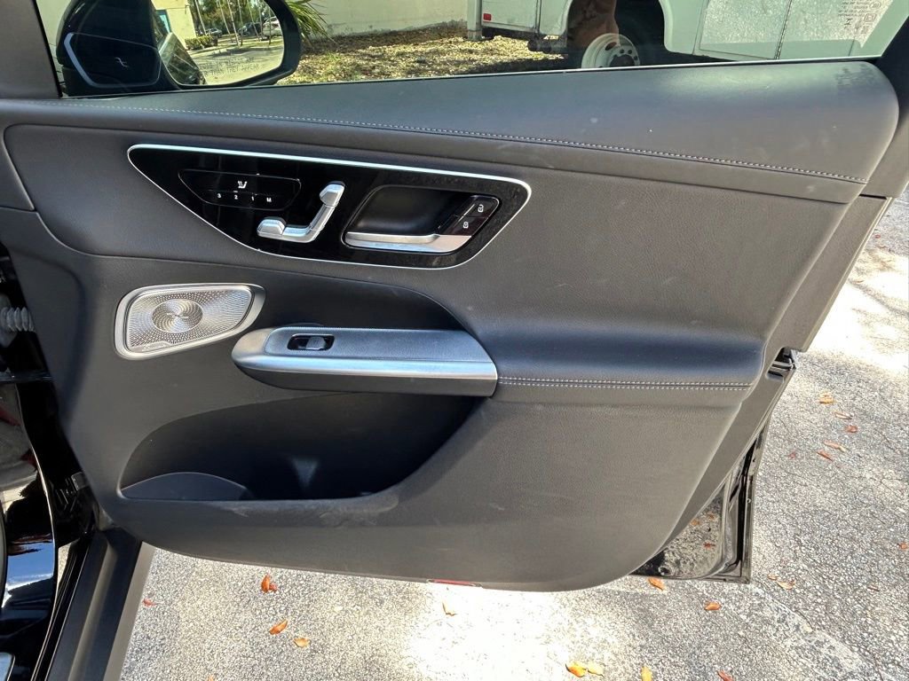 Used 2023 Mercedes-Benz GLC 300 4MATIC w/ Exclusive Trim Package image 29