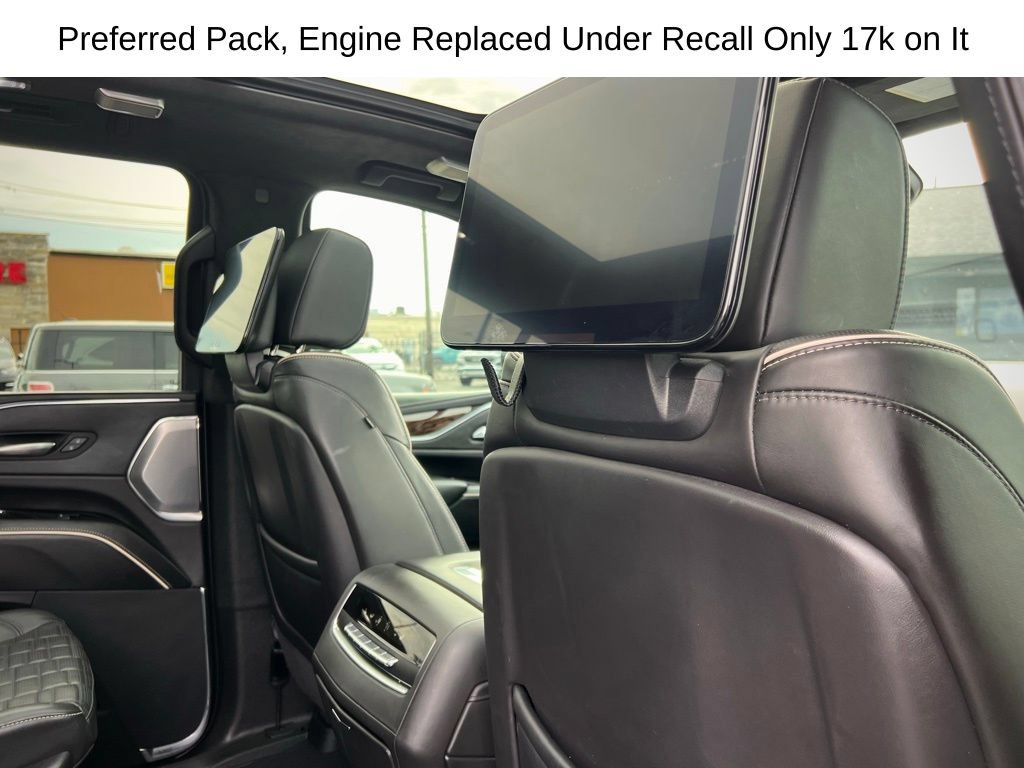 Used 2022 Cadillac Escalade ESV Sport Platinum w/ LPO, ONYX Package AWD/4WD image 34