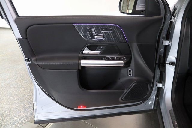 Certified 2025 Mercedes-Benz GLA 250 4MATIC image 17