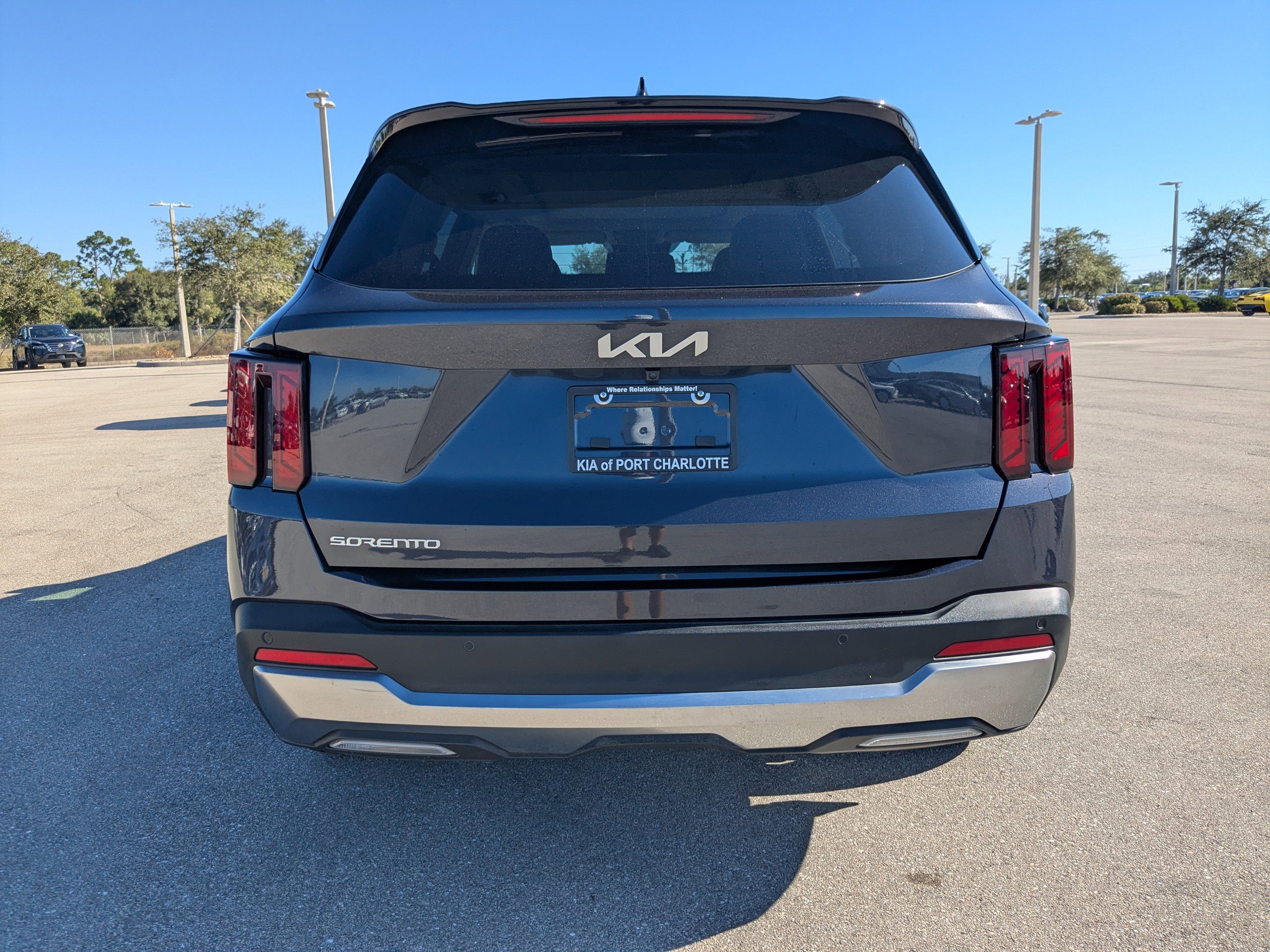 Certified 2025 Kia Sorento S w/ Panoramic Sunroof Package image 6