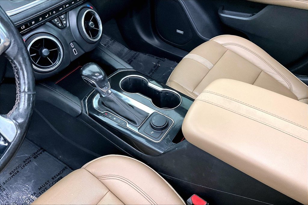 Used 2019 Chevrolet Blazer Premier w/ Sun and Wheels Package FWD image 17