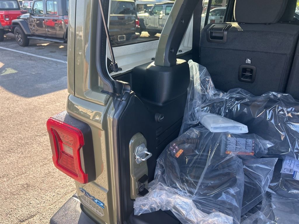 New 2025 Jeep Wrangler Unlimited Rubicon 4xe w/ Safety Group image 32