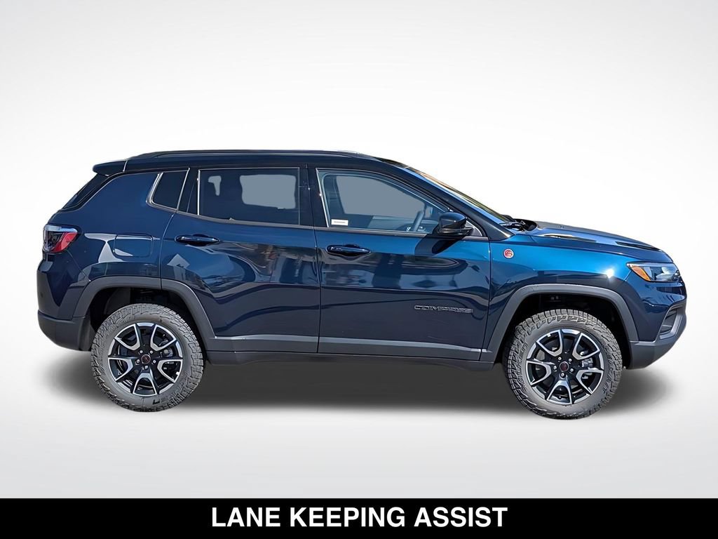 New 2026 Jeep Compass Trailhawk w/ Trailer Tow Group AWD/4WD image 2