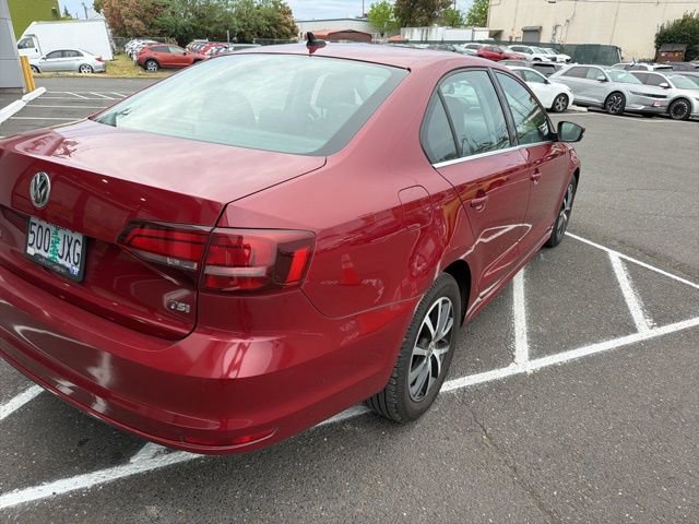 Used 2017 Volkswagen Jetta SE image 8