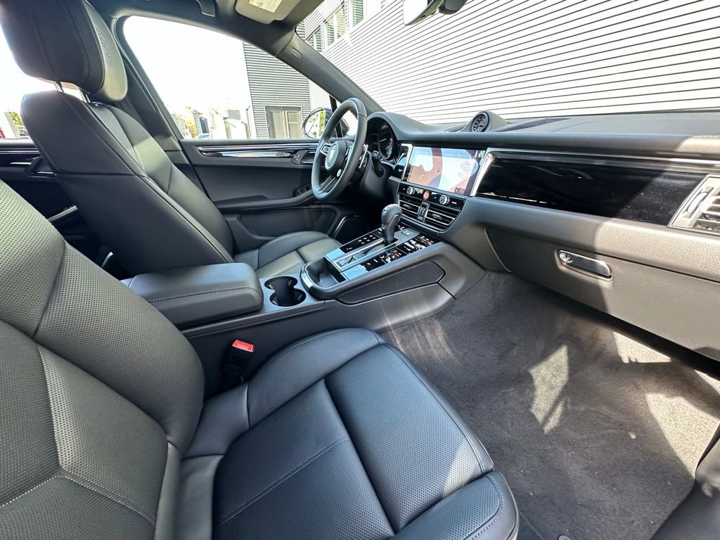 Used 2026 Porsche Macan S image 41