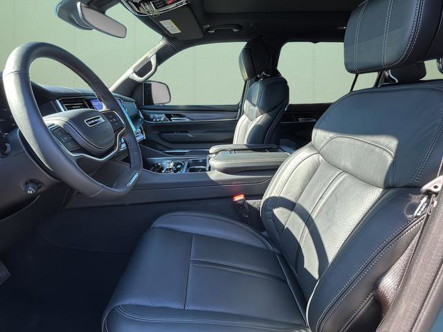 New 2026 Jeep Grand Wagoneer Summit image 19