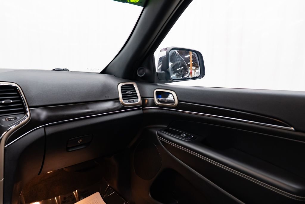Used 2015 Jeep Grand Cherokee Limited image 11