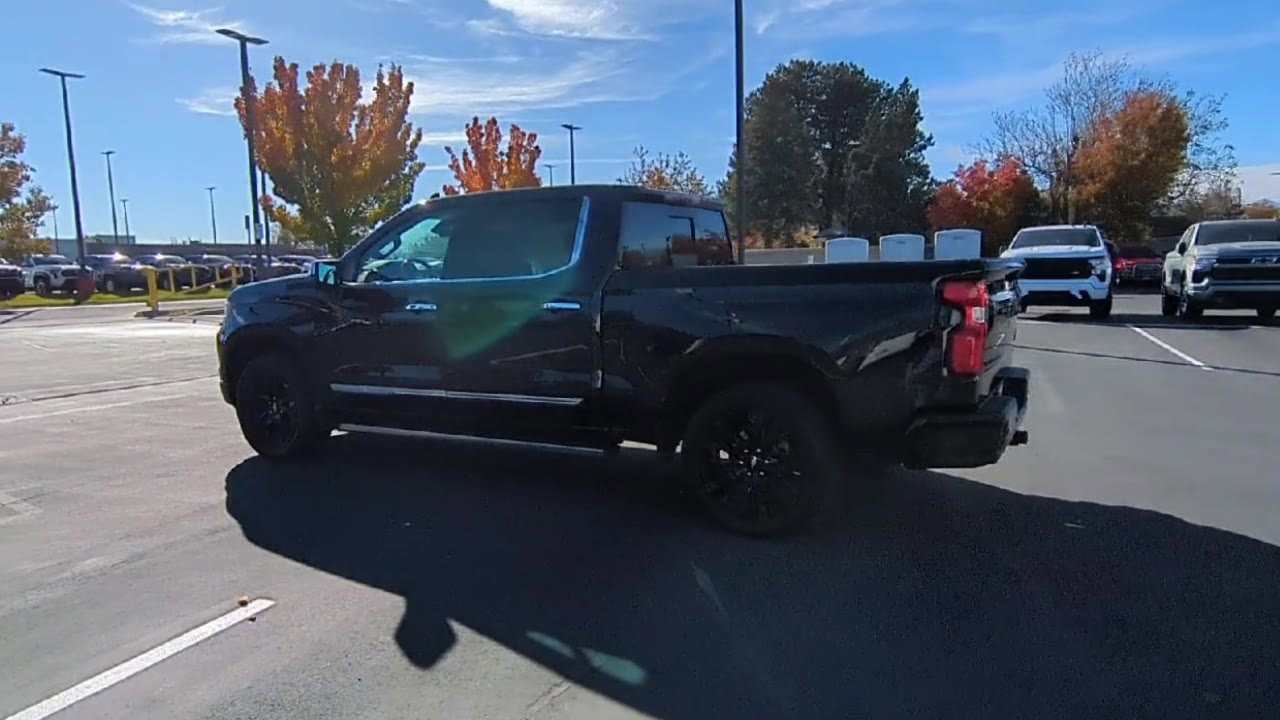 Used 2023 Chevrolet Silverado 1500 High Country w/ High Country Premium Package image 6