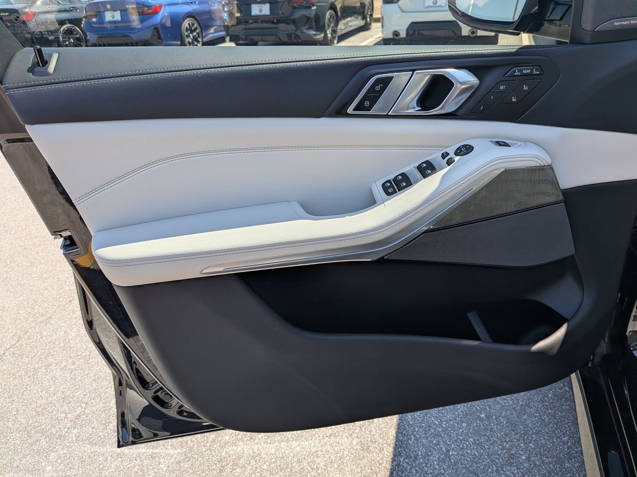 Used 2026 BMW X7 M60i AWD/4WD image 11