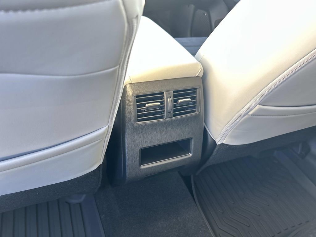 New 2026 Mitsubishi Outlander SE FWD image 18