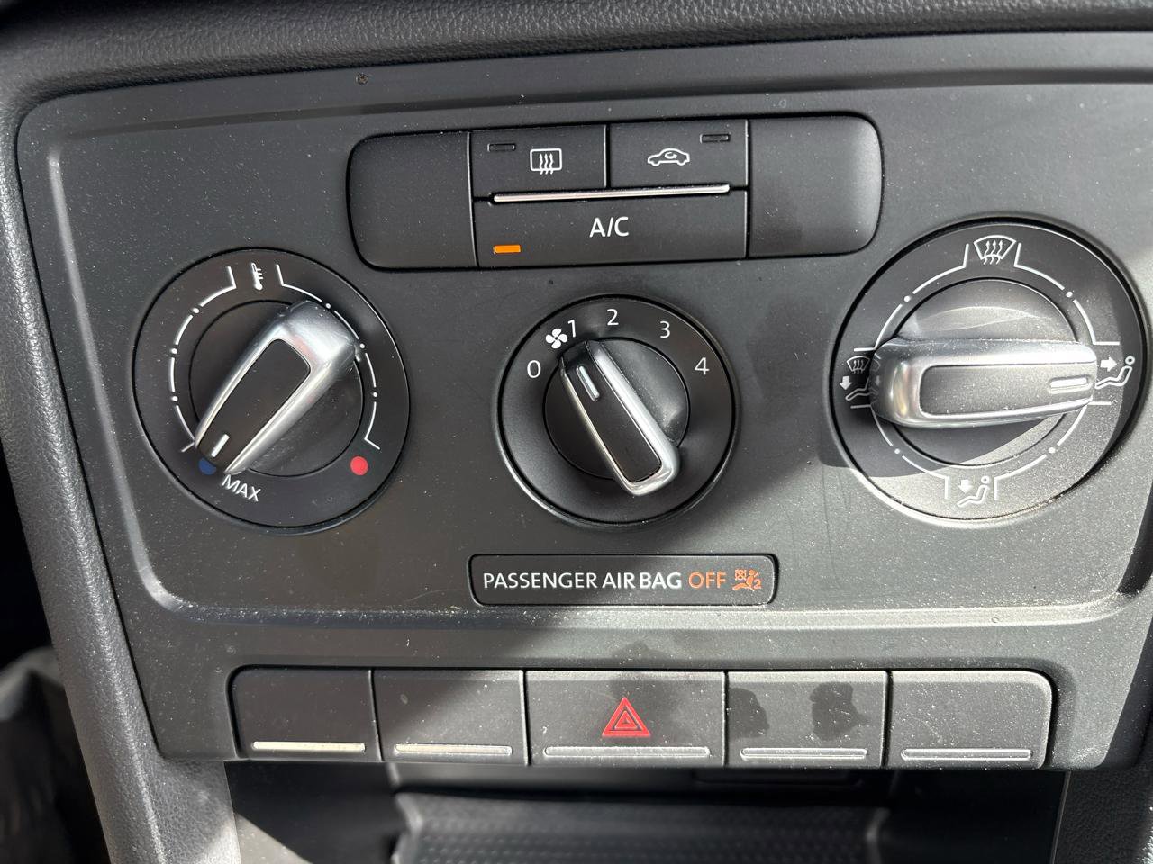 Used 2019 Volkswagen Beetle 2.0T S image 14