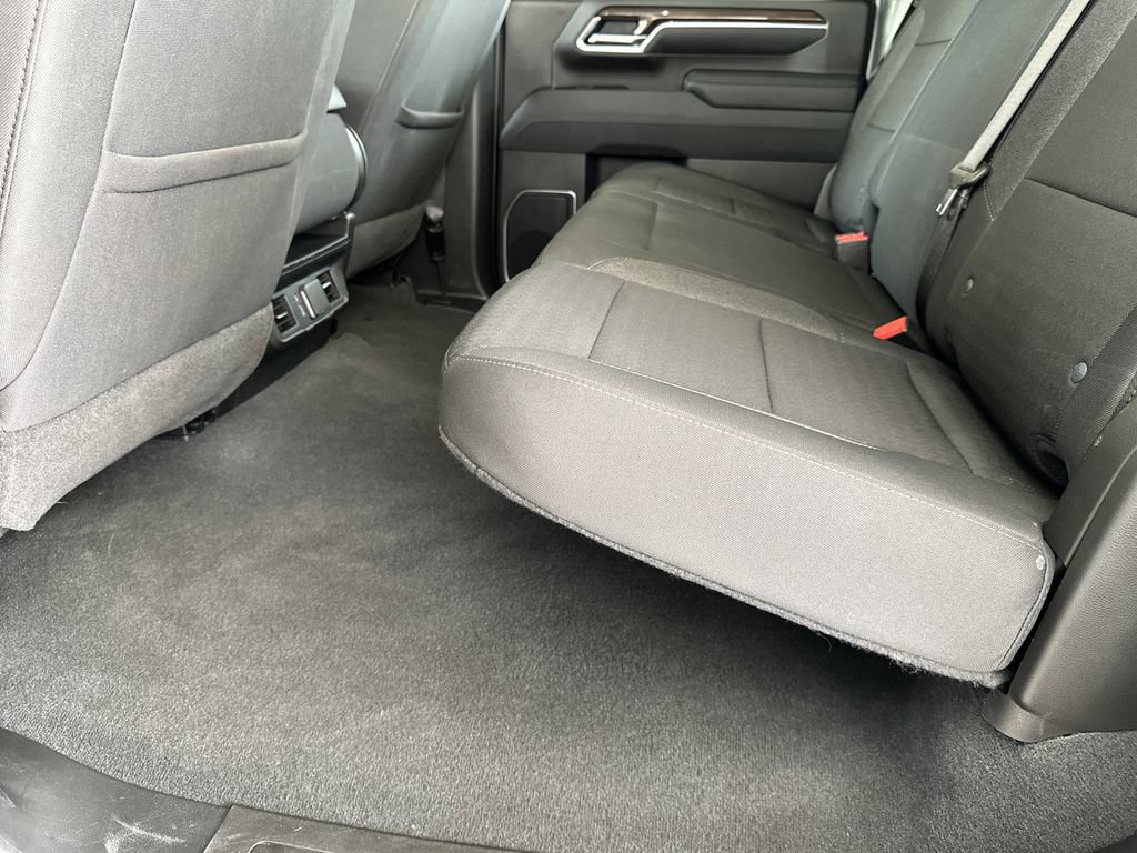 Used 2025 Chevrolet Silverado 2500 LT w/ Convenience Package image 30