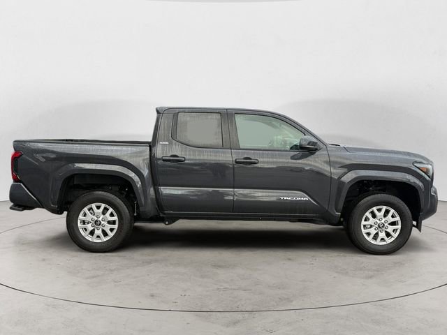 Used 2025 Toyota Tacoma SR5 AWD/4WD image 6