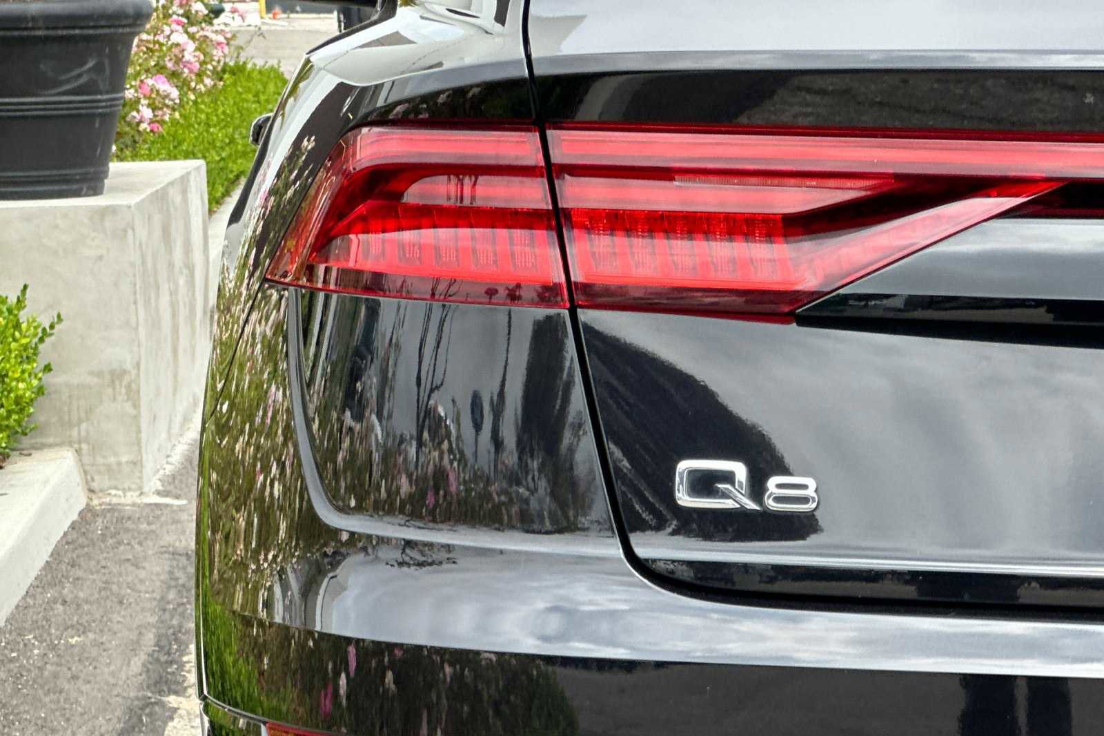 Used 2021 Audi Q8 Premium Plus w/ Premium Plus Package image 34