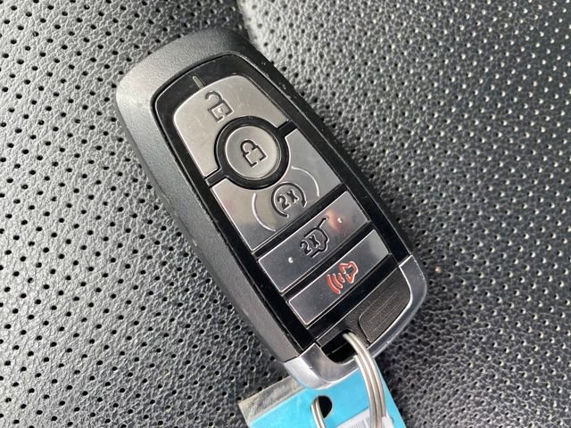 Used 2020 Ford Escape Titanium image 26