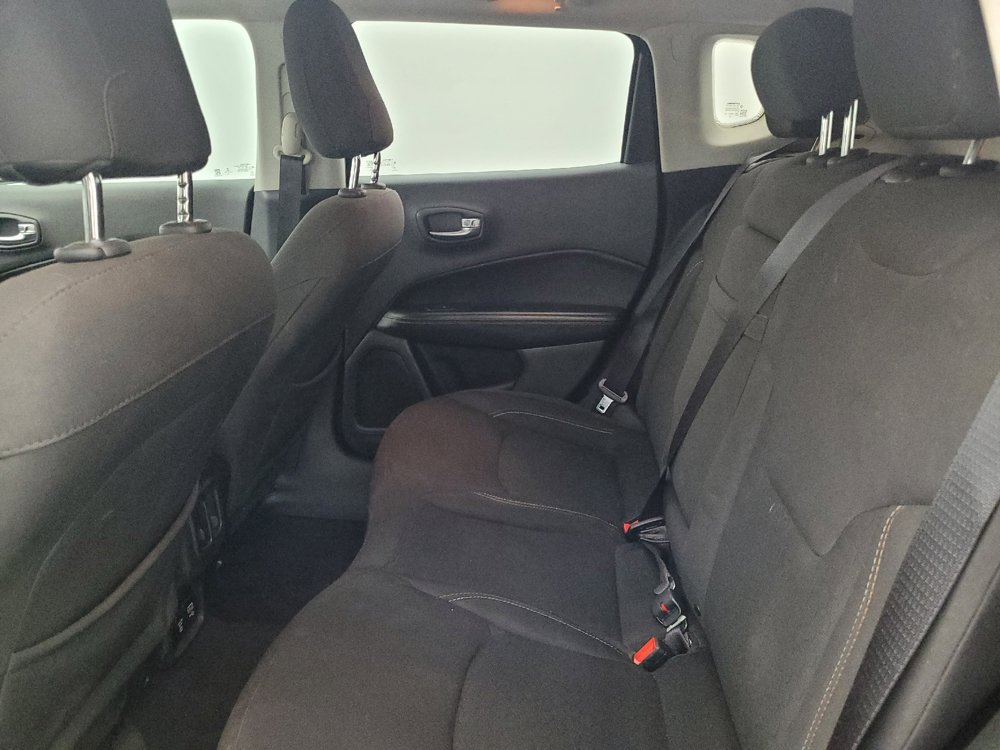 Used 2019 Jeep Compass Sport w/ Tech Group FWD image 18