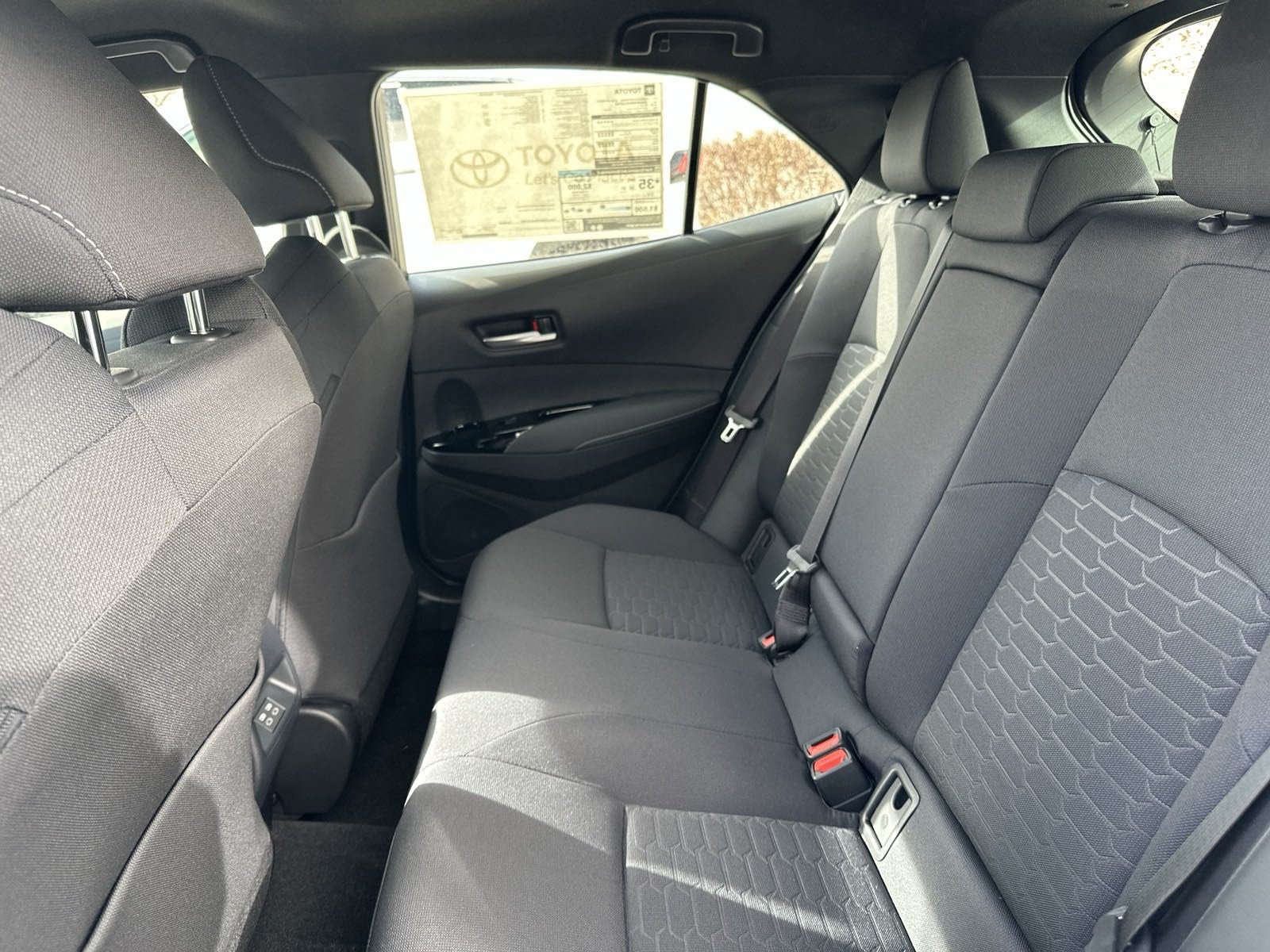 Used 2025 Toyota Corolla SE w/ SE Package FWD image 31