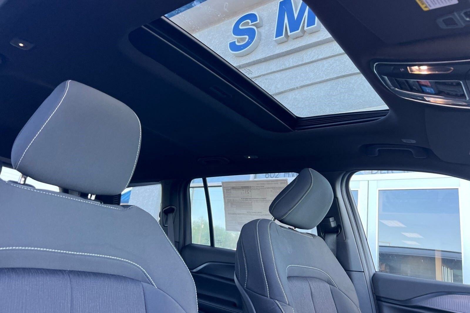 New 2025 Jeep Grand Cherokee L Laredo w/ Trailer Tow Package image 19