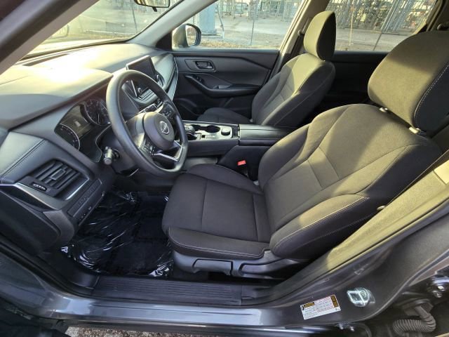 Used 2024 Nissan Rogue S AWD/4WD image 9