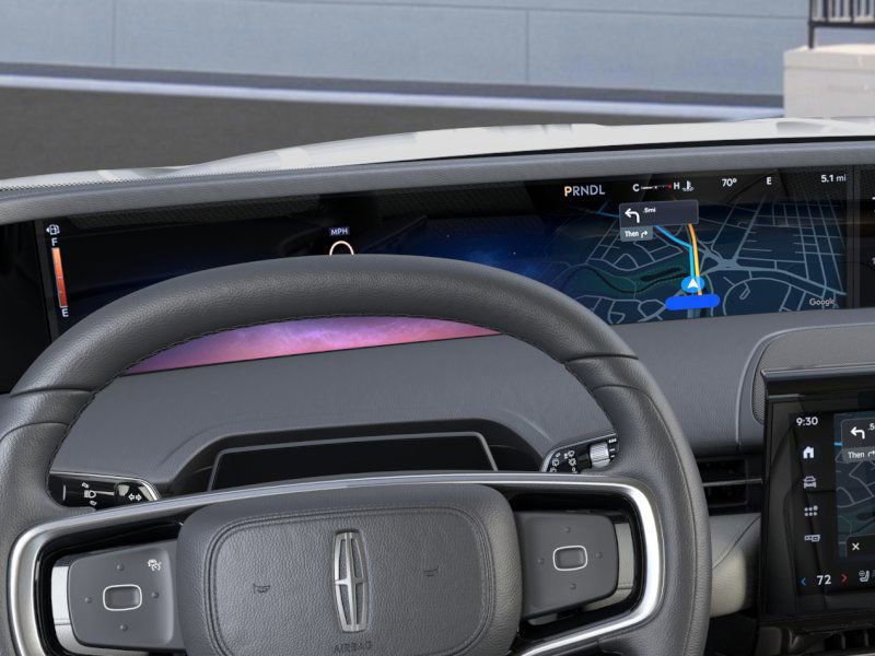 New 2025 Lincoln Nautilus Premier image 13