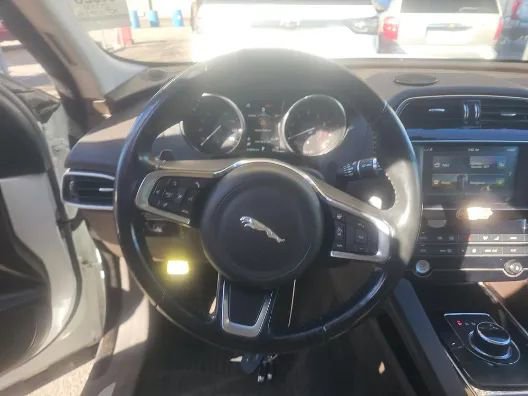 Used 2018 Jaguar F-PACE Prestige AWD/4WD image 12