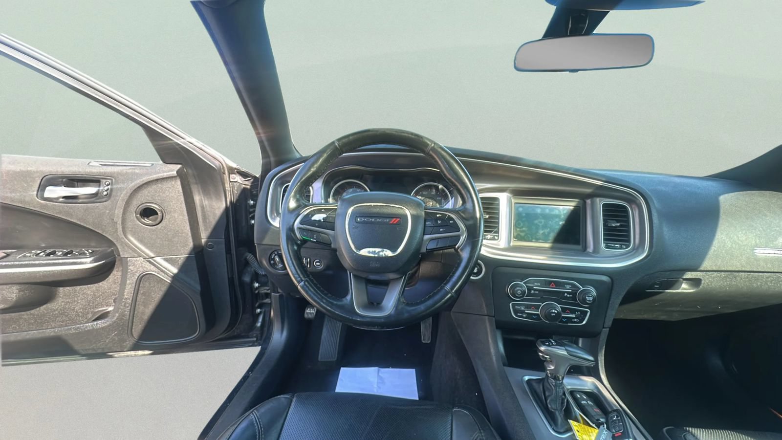Used 2019 Dodge Charger SXT w/ Leather Interior Group RWD image 19