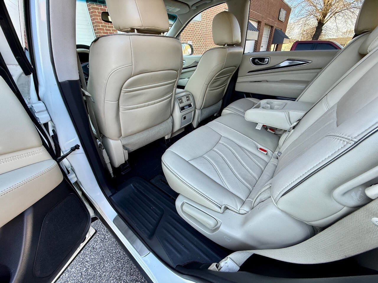 Used 2016 INFINITI QX60 AWD w/ Premium Plus Package image 31