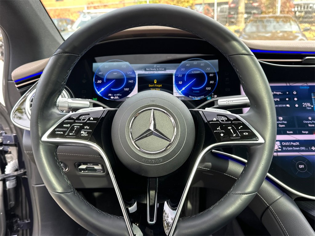 Used 2023 Mercedes-Benz EQS 580 4MATIC Sedan w/ Exclusive Trim Package image 27