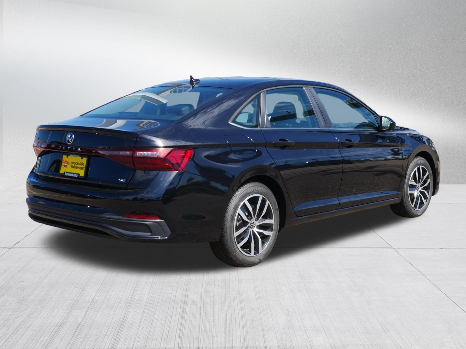 New 2026 Volkswagen Jetta SE FWD image 3