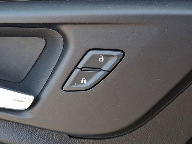 Used 2016 Chevrolet Malibu LT image 17