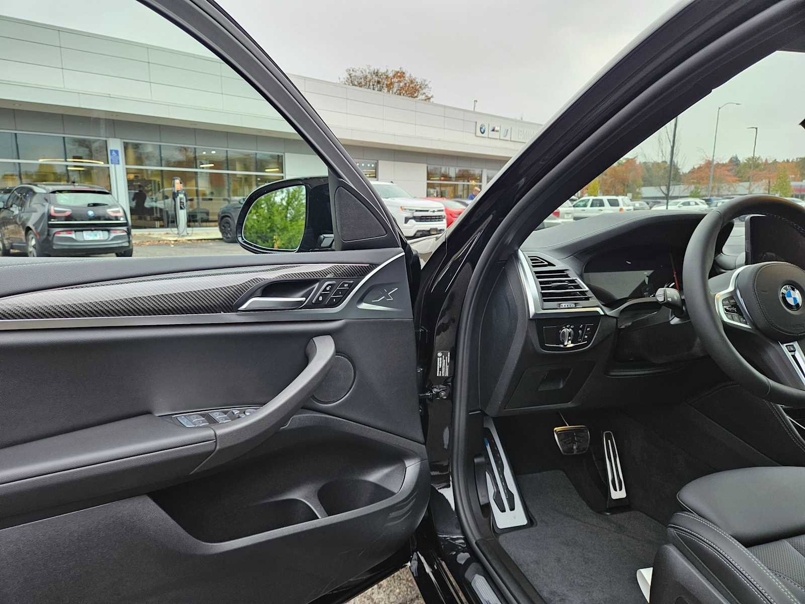 New 2025 BMW X4 M40i w/ Premium Package image 23