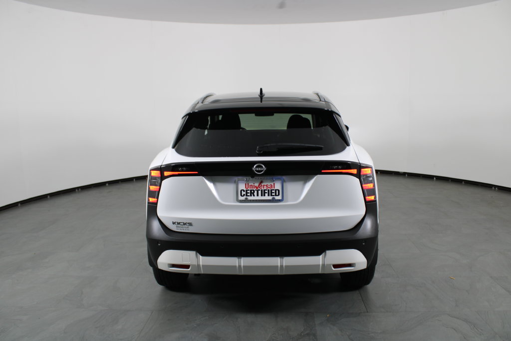 Certified 2026 Nissan Kicks SV FWD image 11