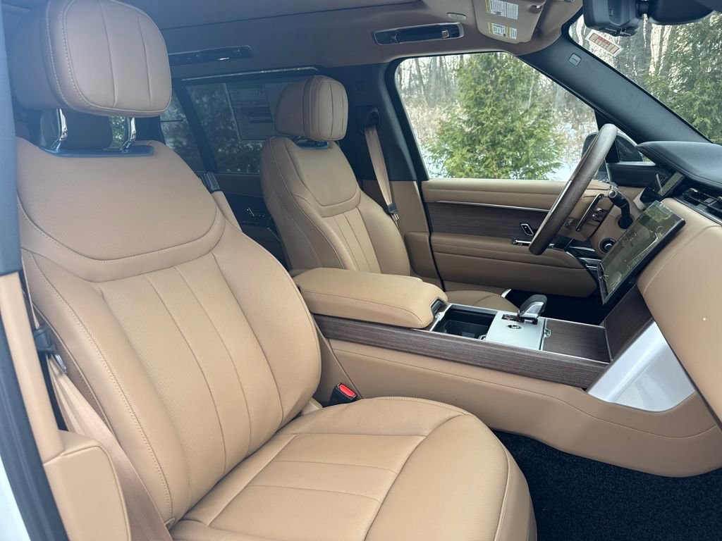 New 2026 Land Rover Range Rover Long Wheelbase SE AWD/4WD image 16