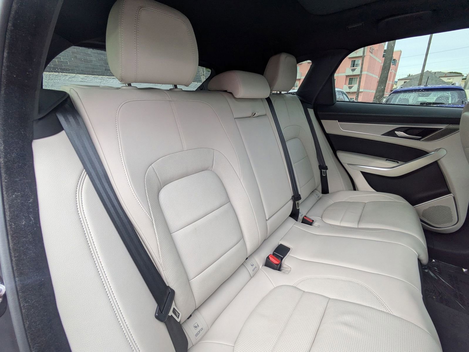 Used 2024 Jaguar F-PACE R-Dynamic S image 21