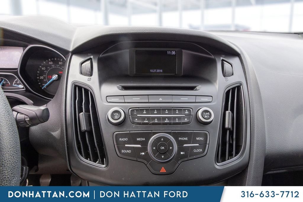 Used 2017 Ford Focus S image 7