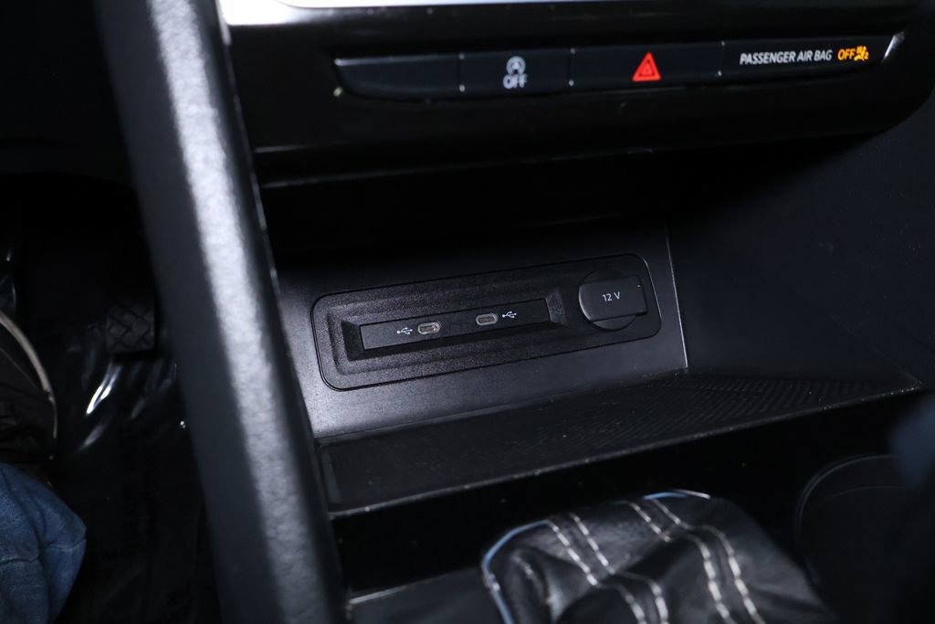 Used 2022 Volkswagen Atlas Cross Sport SE image 34