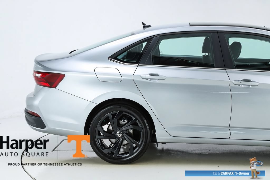 Used 2025 Volkswagen Jetta SE w/ Sunroof Package FWD image 48