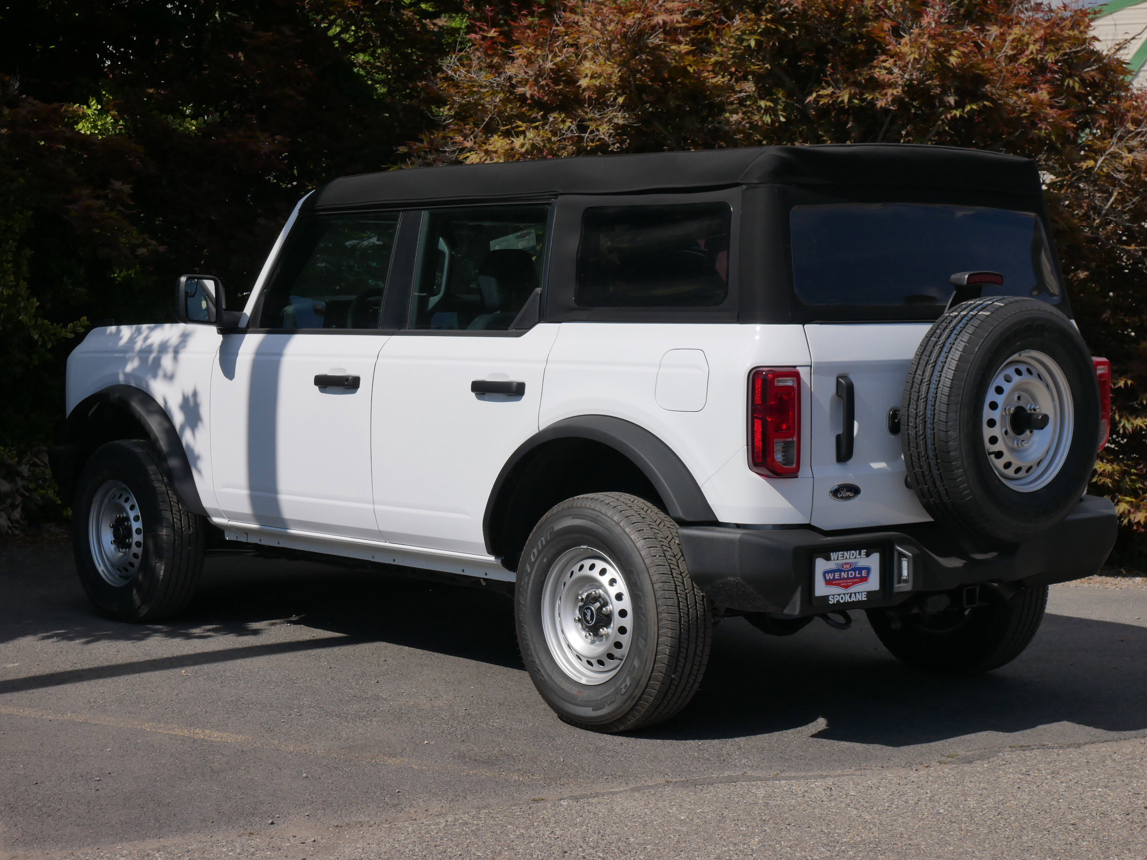 New 2025 Ford Bronco 4-Door image 18