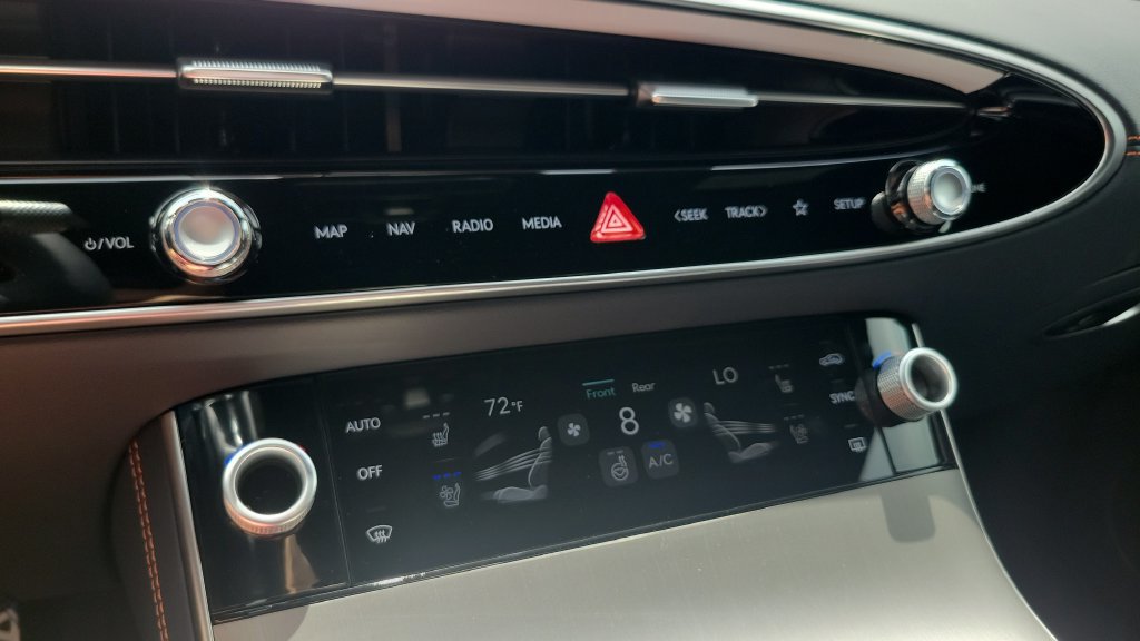 New 2026 Genesis GV70 3.5T Sport Advanced AWD/4WD image 19