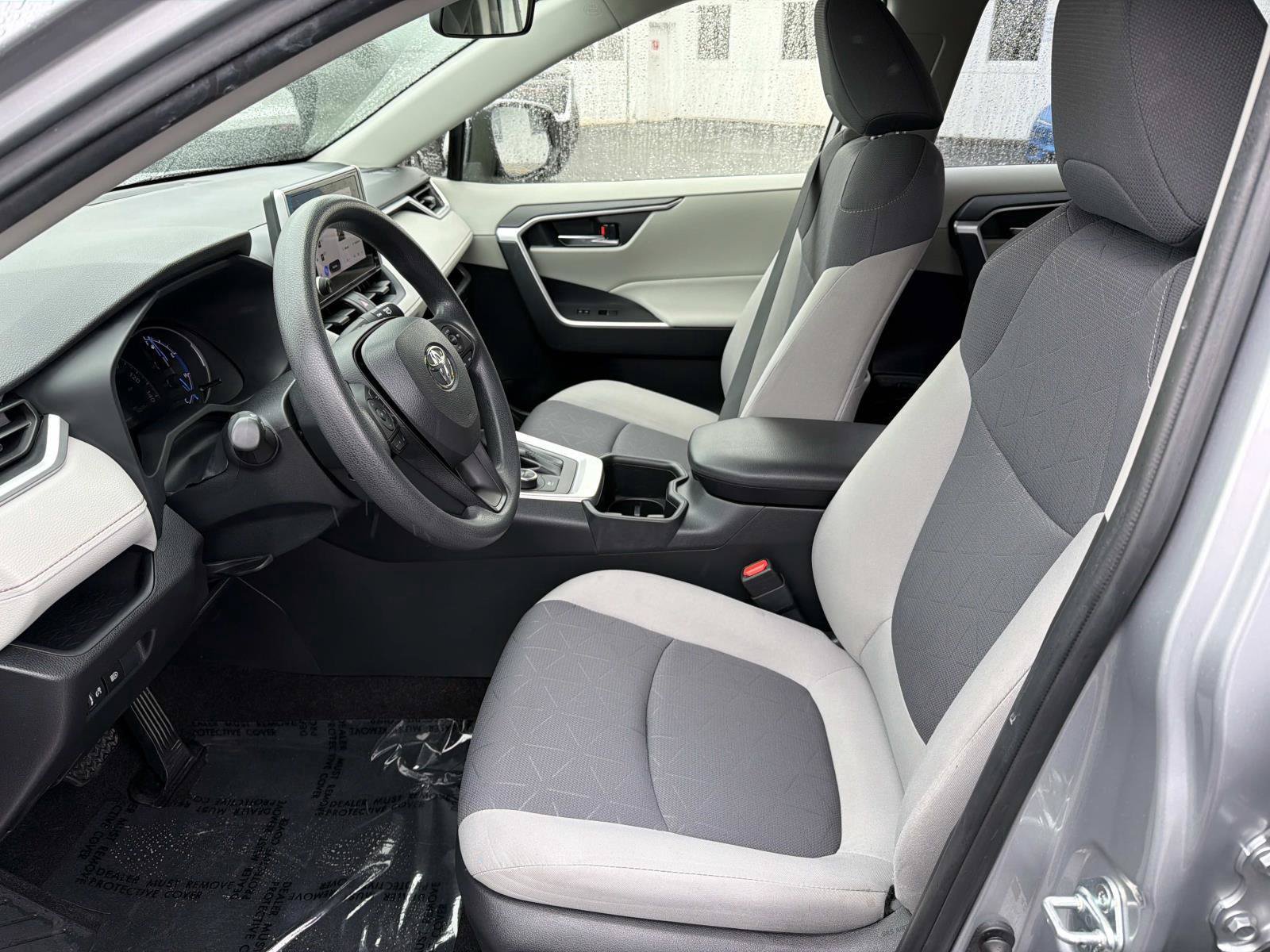 Used 2023 Toyota RAV4 XLE AWD/4WD image 8