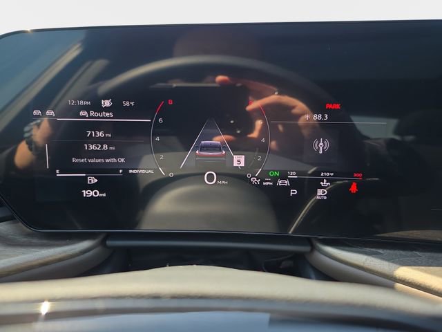 Used 2025 Audi Q5 Premium w/ Convenience Package image 22