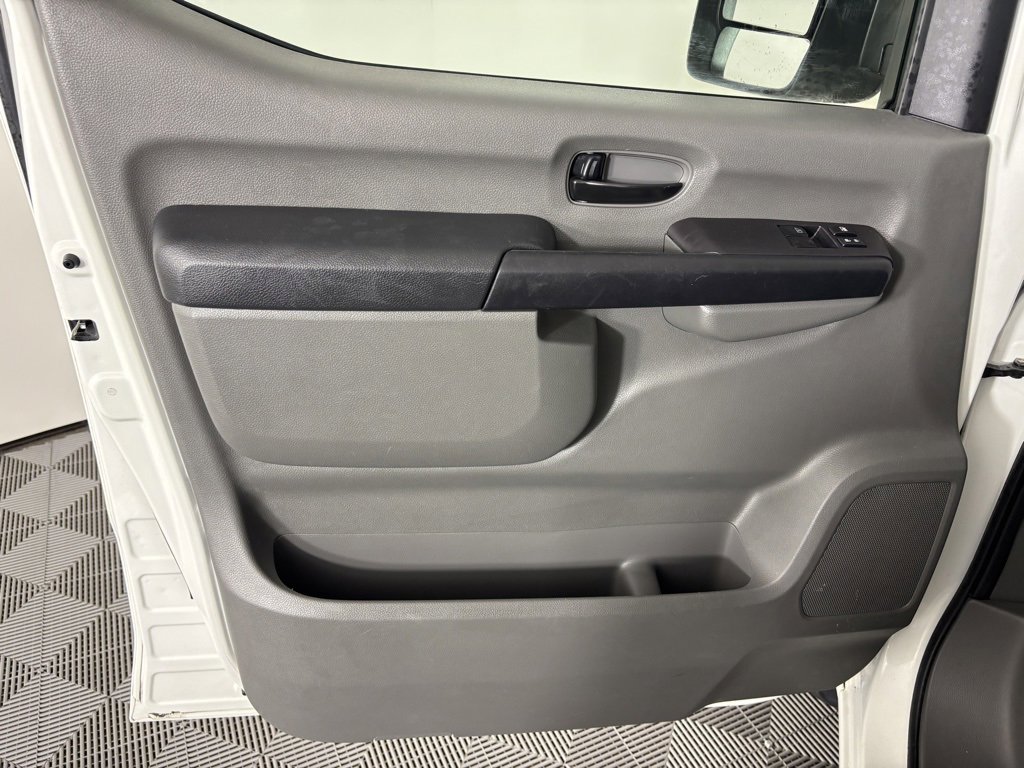 Used 2018 Nissan NV 3500 S image 11
