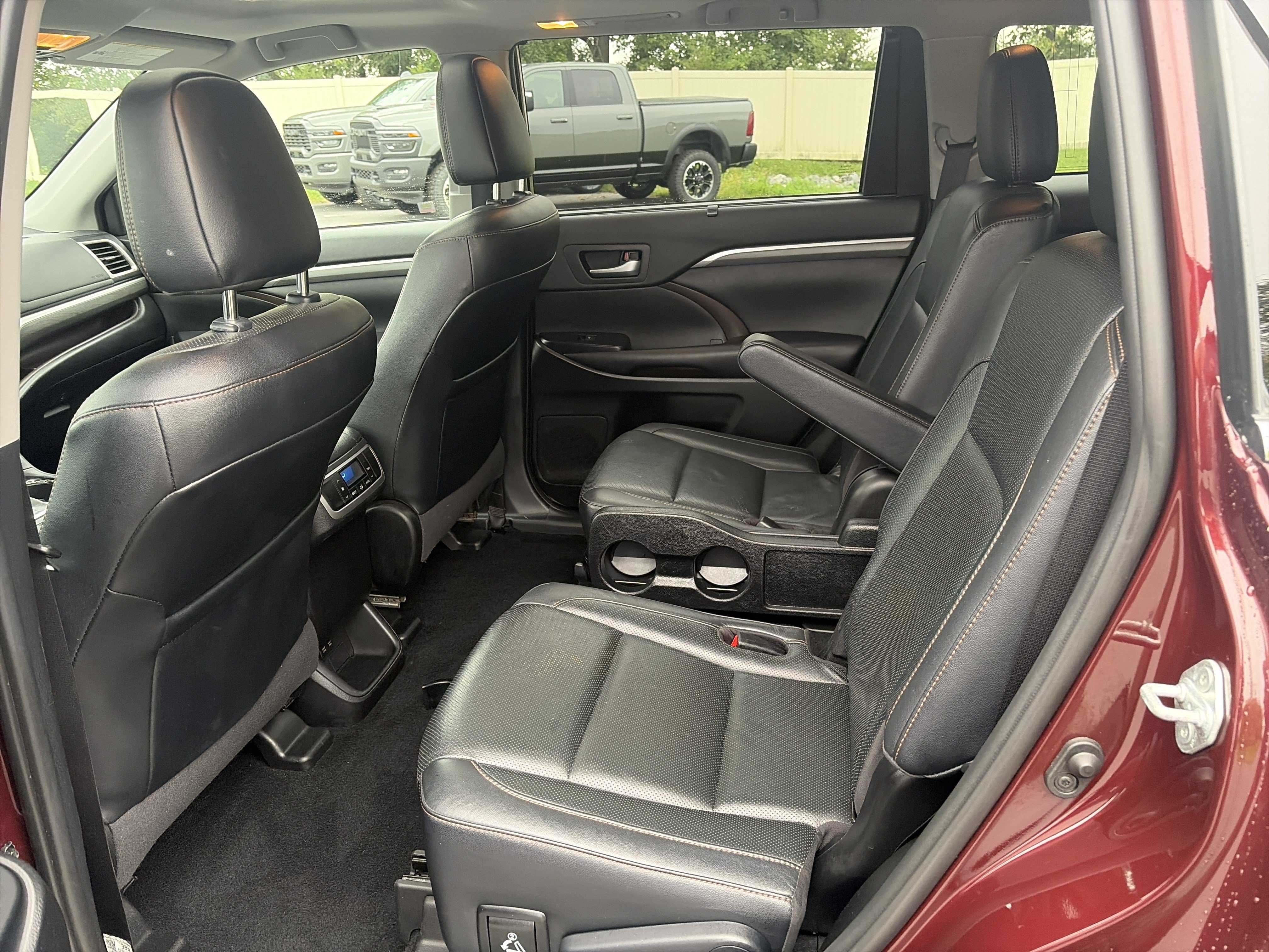 Used 2019 Toyota Highlander Limited AWD/4WD image 26