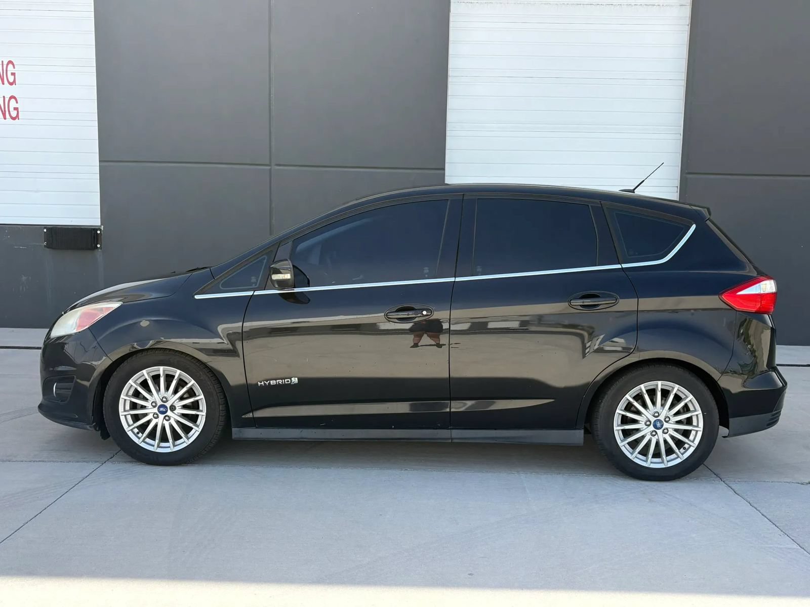 Used 2013 Ford C-MAX SEL FWD image 2