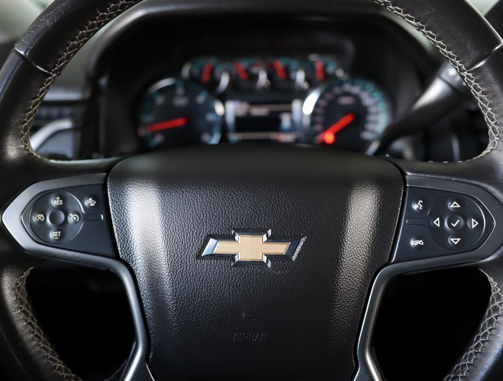 Used 2015 Chevrolet Suburban LT image 12