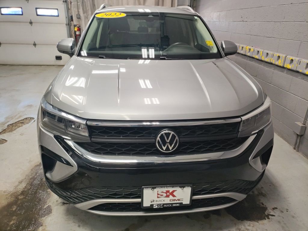 Used 2022 Volkswagen Taos SE image 6