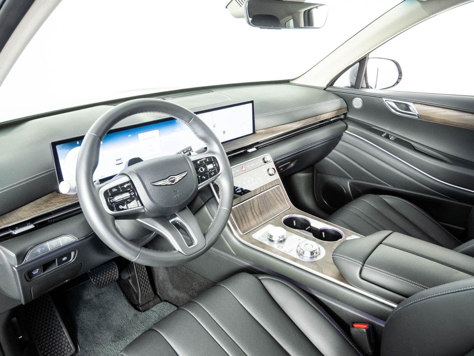 Used 2025 Genesis GV80 2.5T Select AWD/4WD image 4