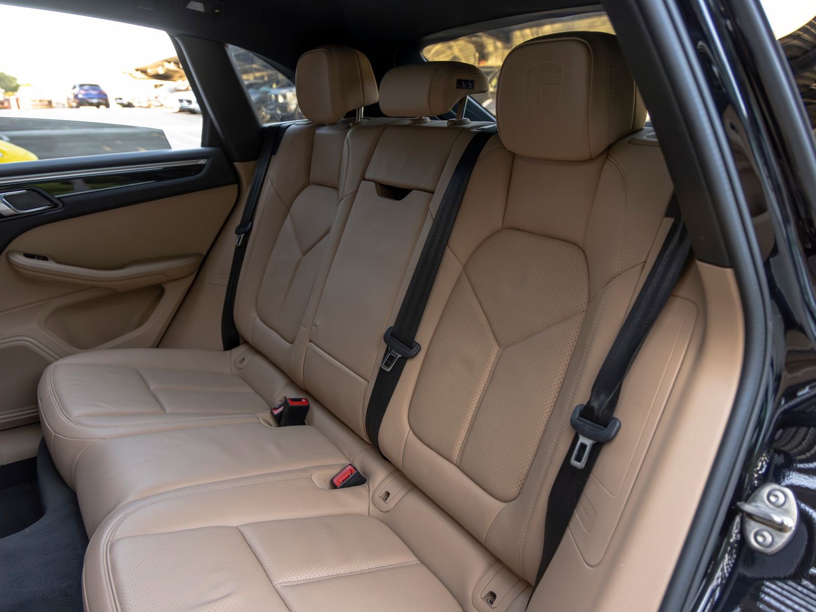 Certified 2020 Porsche Macan AWD/4WD image 47