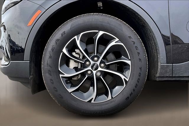 Used 2025 Lincoln Nautilus Premier AWD/4WD image 8